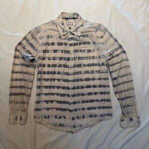 Free state, small button up shirt